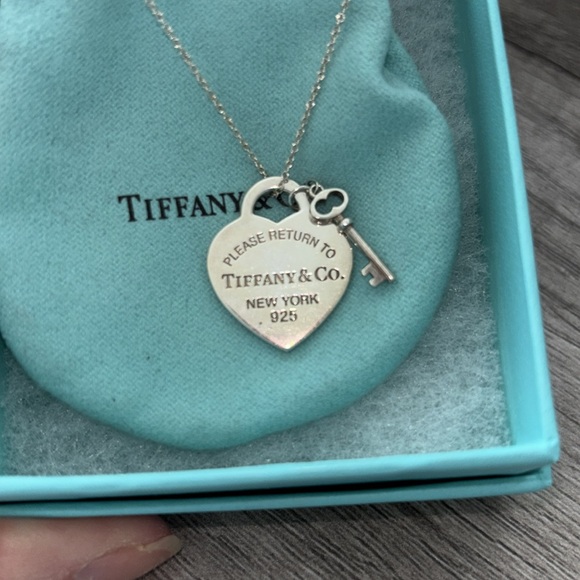 Tiffany & Co. Heart and Key Necklace - Picture 3 of 6